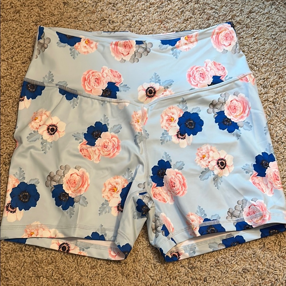 Brand-new Fit Booty Apparel by Jessica Bass James shorts - Floral print Size XL